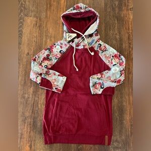 Women’s NWT Ampersand Ave. double hood sweatshirt